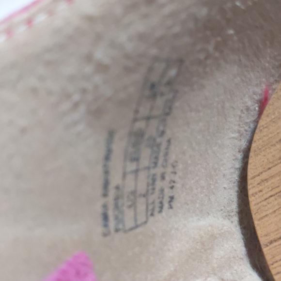 Stuart Weitzman Sandals - Picture 8 of 11